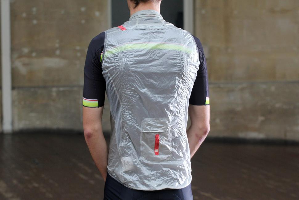 Review: Sportful Hot Pack Ultralight Vest | road.cc